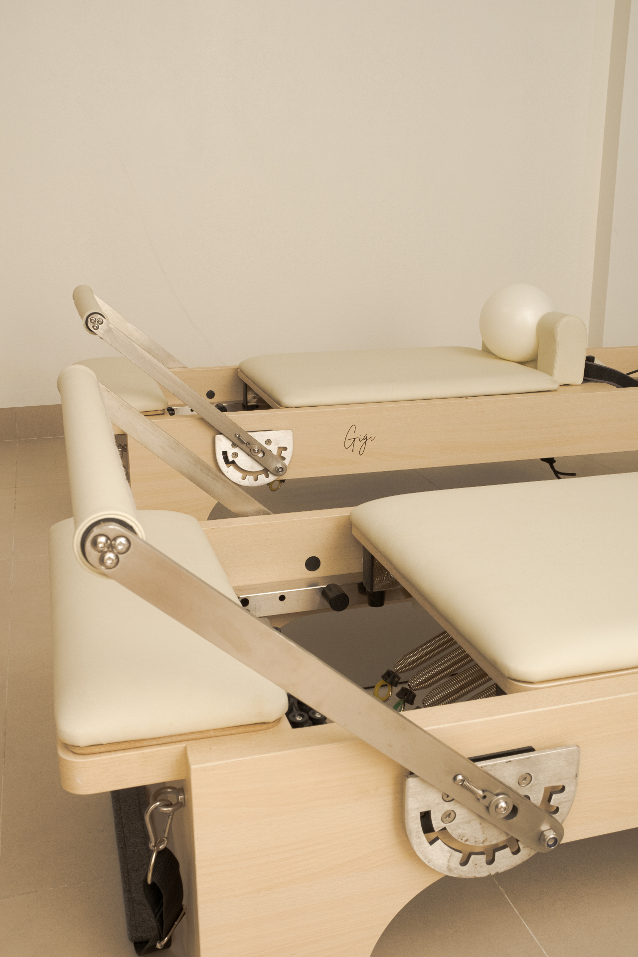 Cận cảnh máy reformer tại GiGi Pilates
